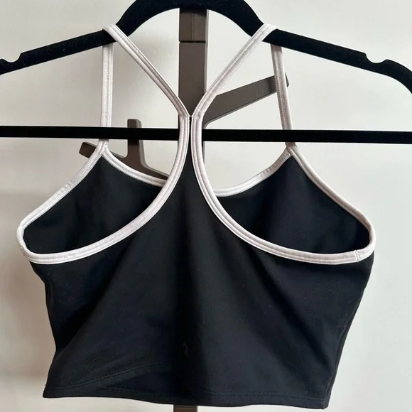 GAP Black and White Strappy Longline Sports Bra - Picture 2 of 3
